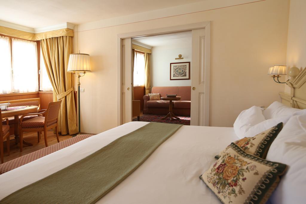 Alpen Suite Hotel Madonna Esterno foto