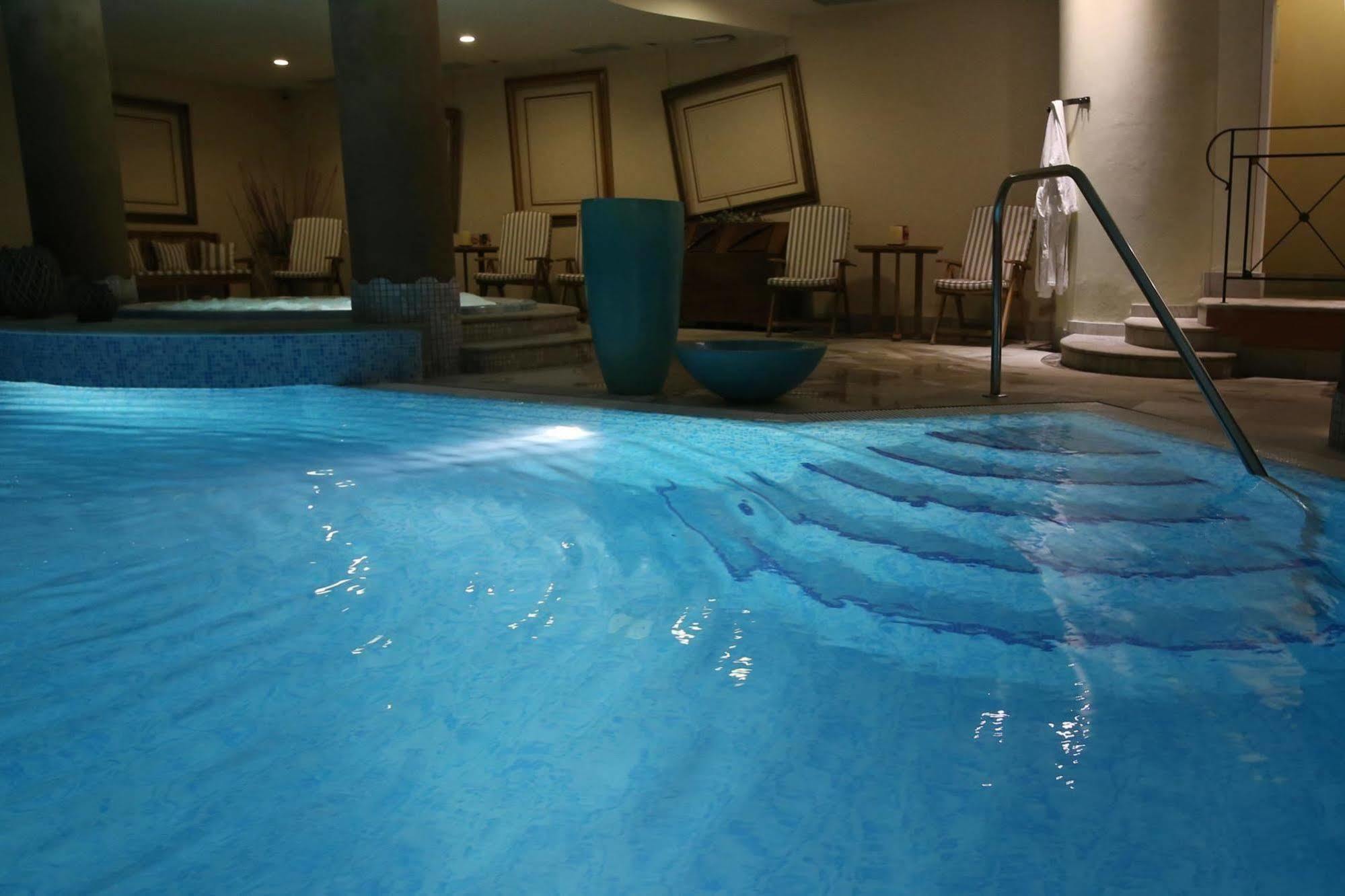Alpen Suite Hotel Madonna Esterno foto