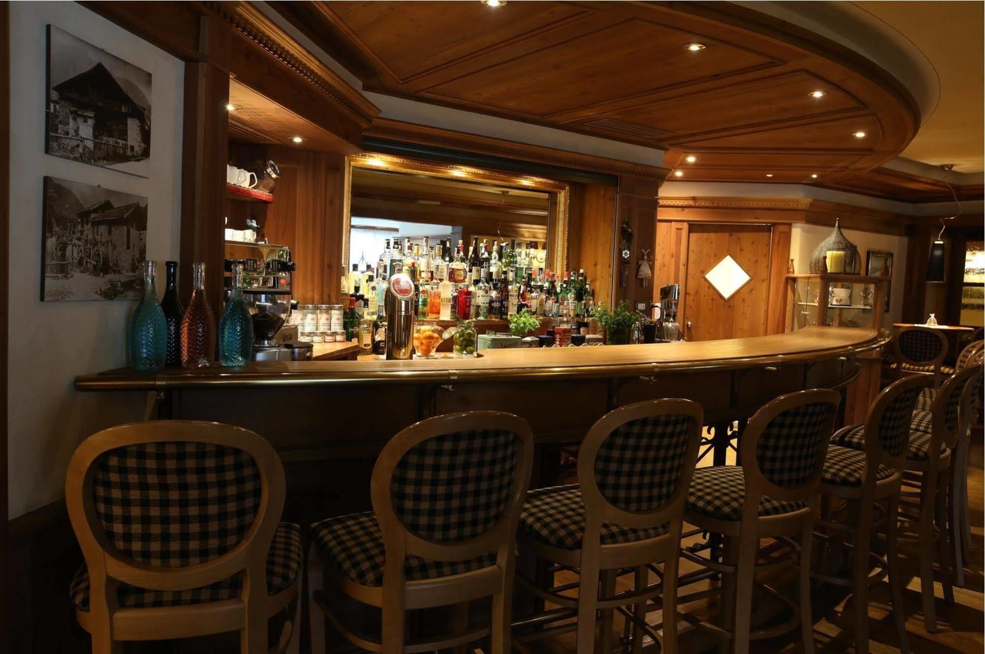 Alpen Suite Hotel Madonna Esterno foto